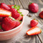 10 Manfaat Buah Stroberi untuk Kesehatan Tubuh